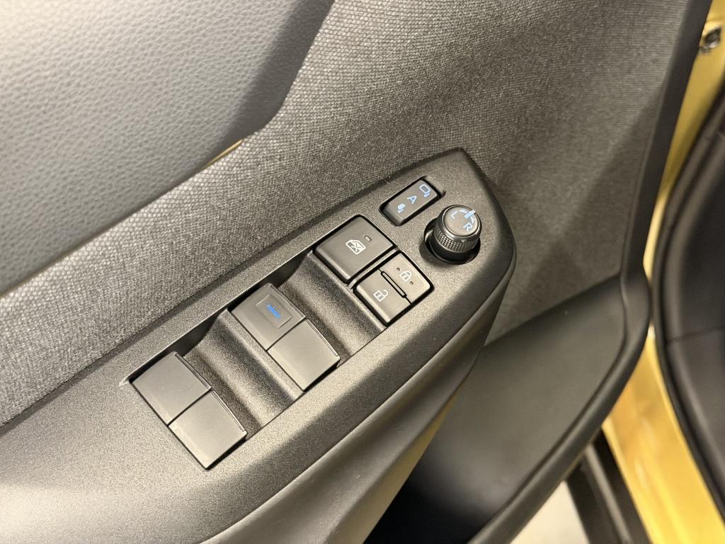 Toyota Yaris Cross 1.5 hybrid launch edition| jbl |hud| awd| stoelverw+stuu