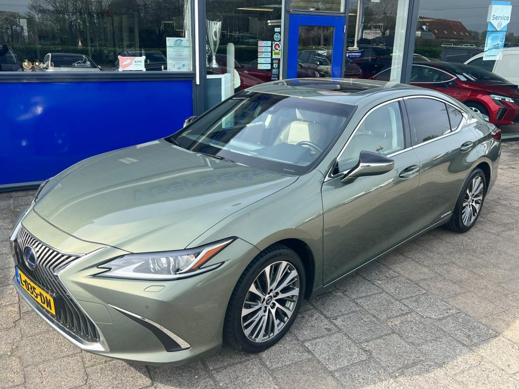 Lexus Es 300h luxury line , elektrisch panodak enz..