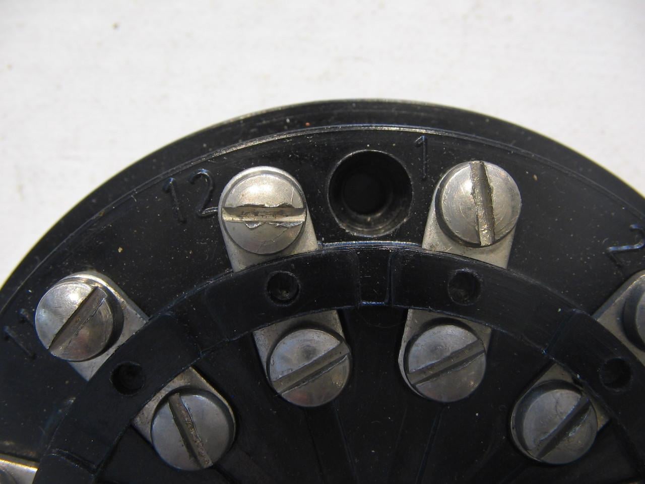 Bakeliete zwakstroom lasdozen.