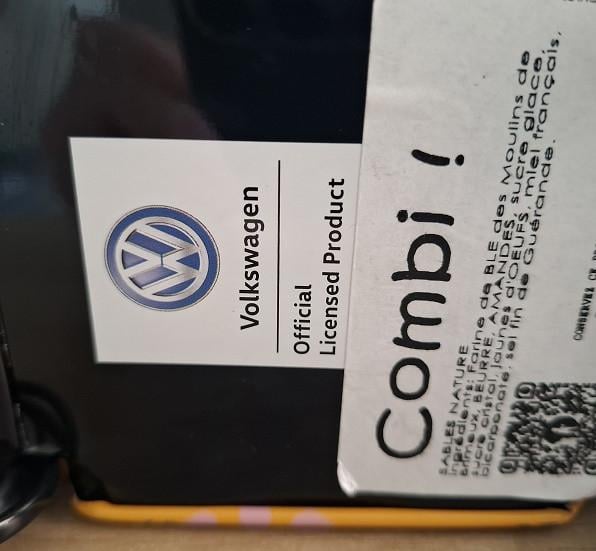 Blikken VW Bus - Official Licensed Product  Lees Adv.