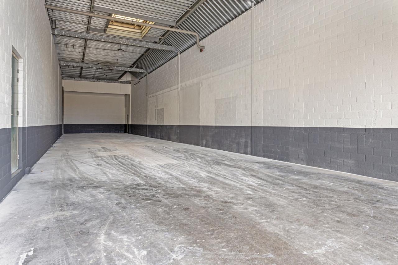 TE HUUR | Bedrijfsruimtes in Axel