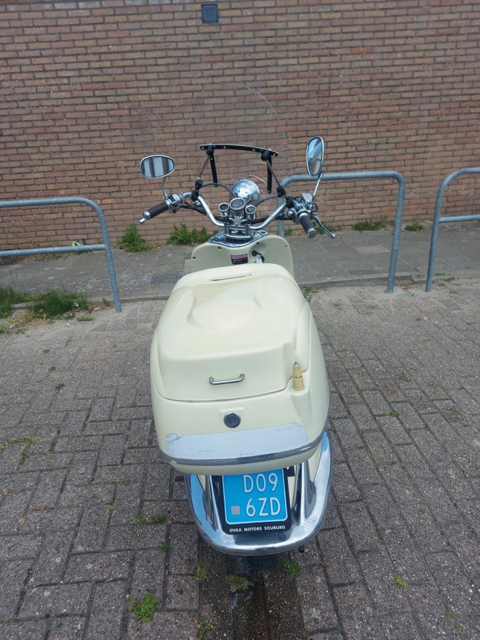 Mooie Scooter Fosti