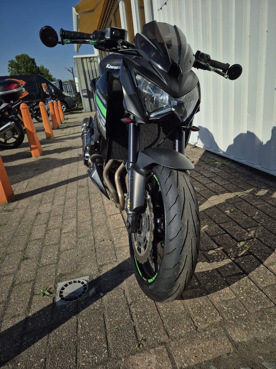 Kawasaki Z800, stoere naked bike full options!