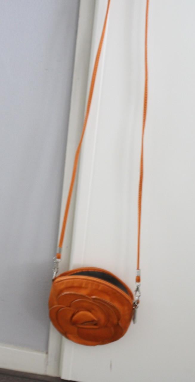 Oranje bloemen  schouder tasje