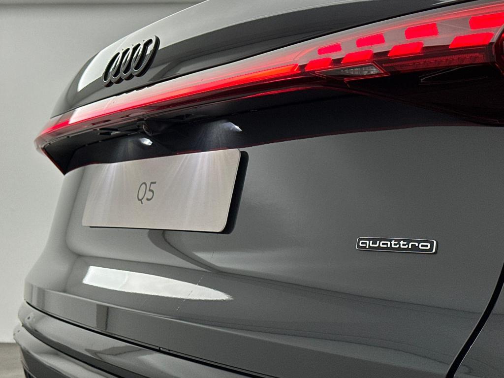 Audi Q5 sportback s edition e-hybrid 220 kw / 299 pk sportback 7 ver