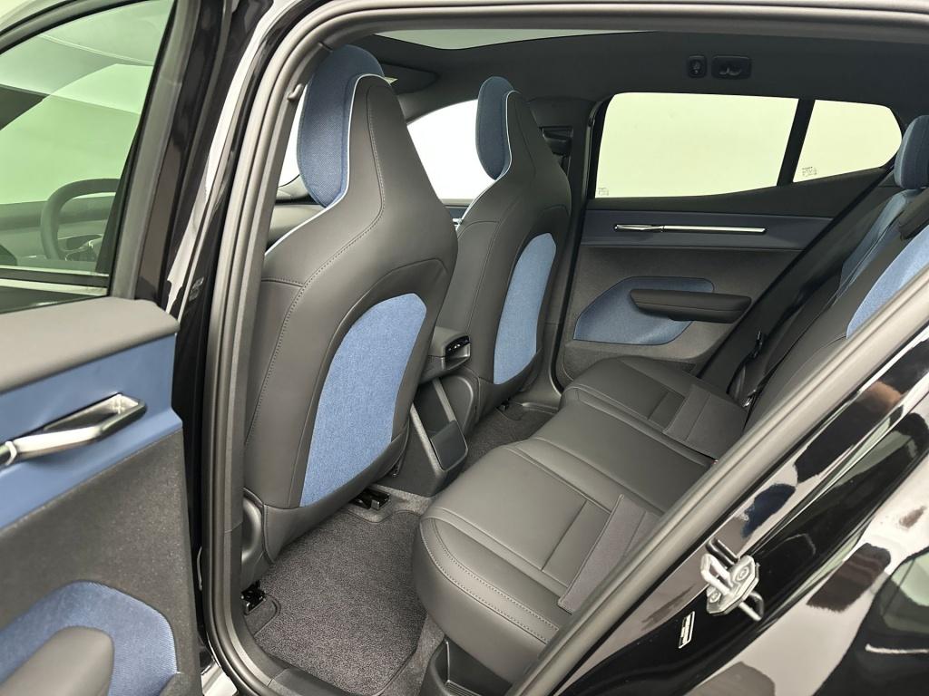 Volvo Ex30 p5 long range ultra black edition