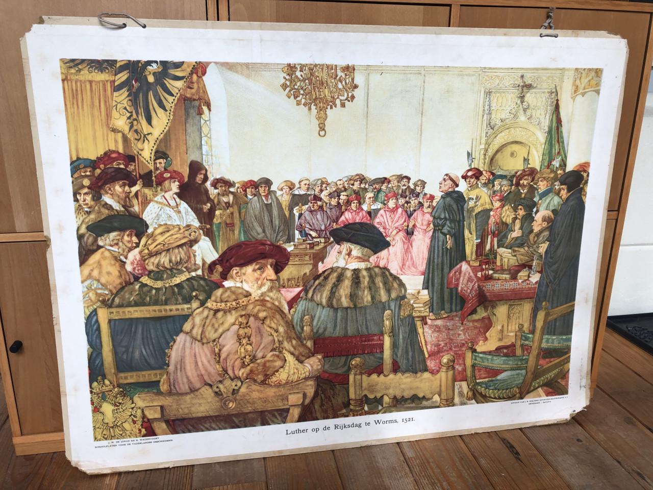 Diverse oude wandplaten / schoolplaten 10 euro p.s.
