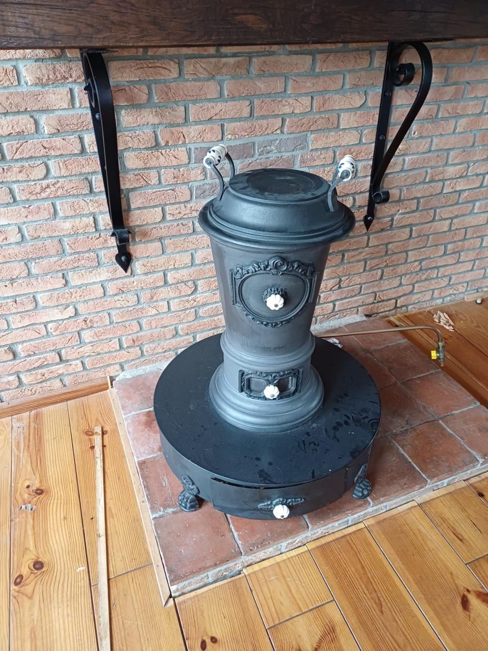 Oude potkachel