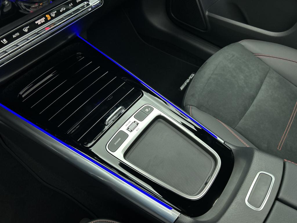 Mercedes-Benz Gla-klasse 180 business solution amg | nightpakket | trekhaak