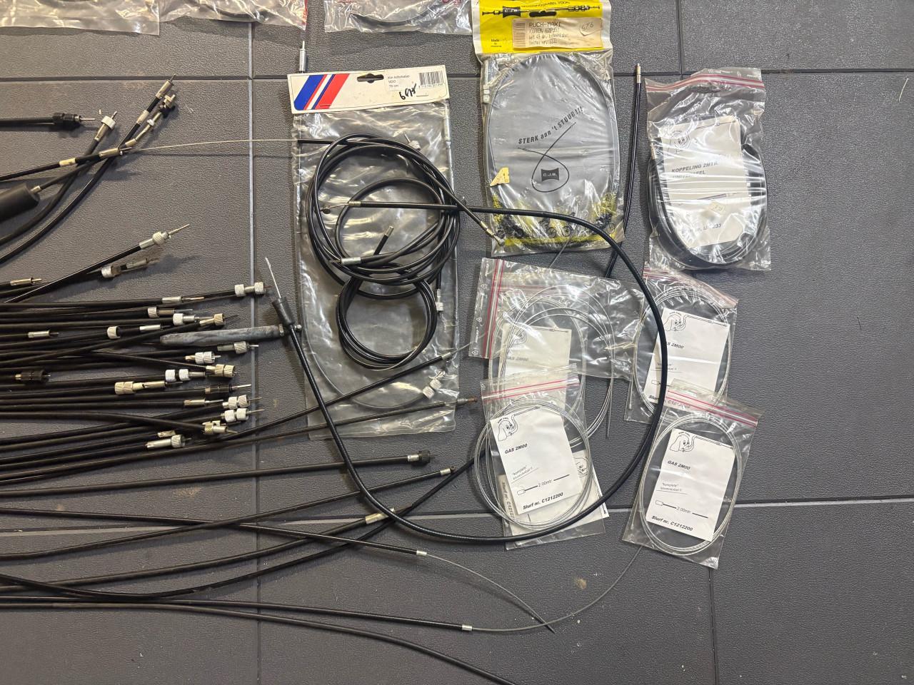 Partij kilometertellerkabels (60 stuks) Nos