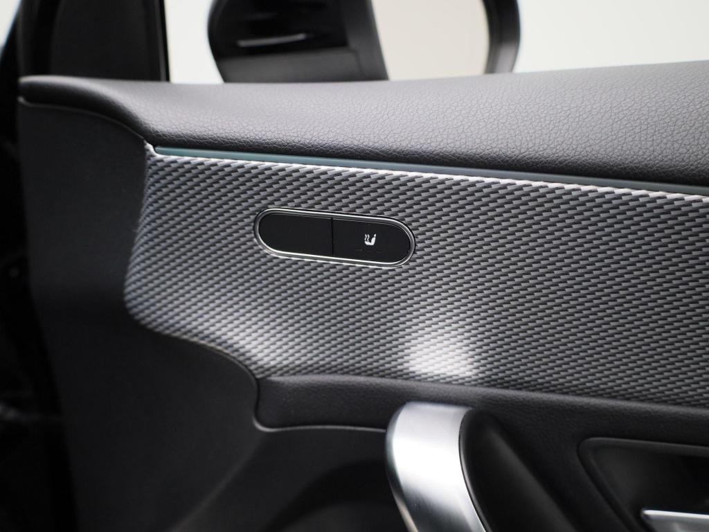 Mercedes-Benz A-Klasse 180 business solution luxury | automaat | apple carp