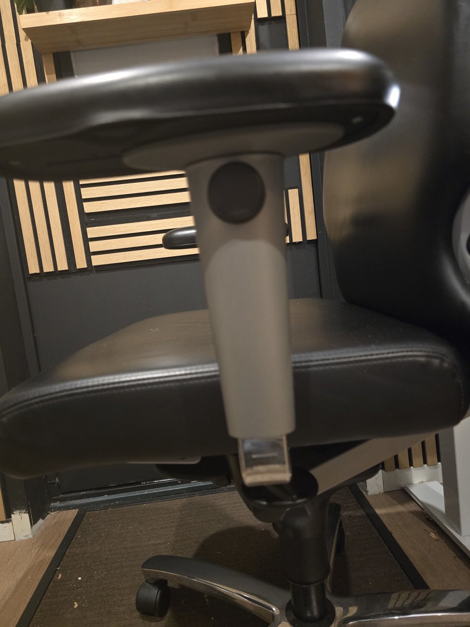 Comforto Bureaustoel – Echt Leder, Ergonomisch en Stevig