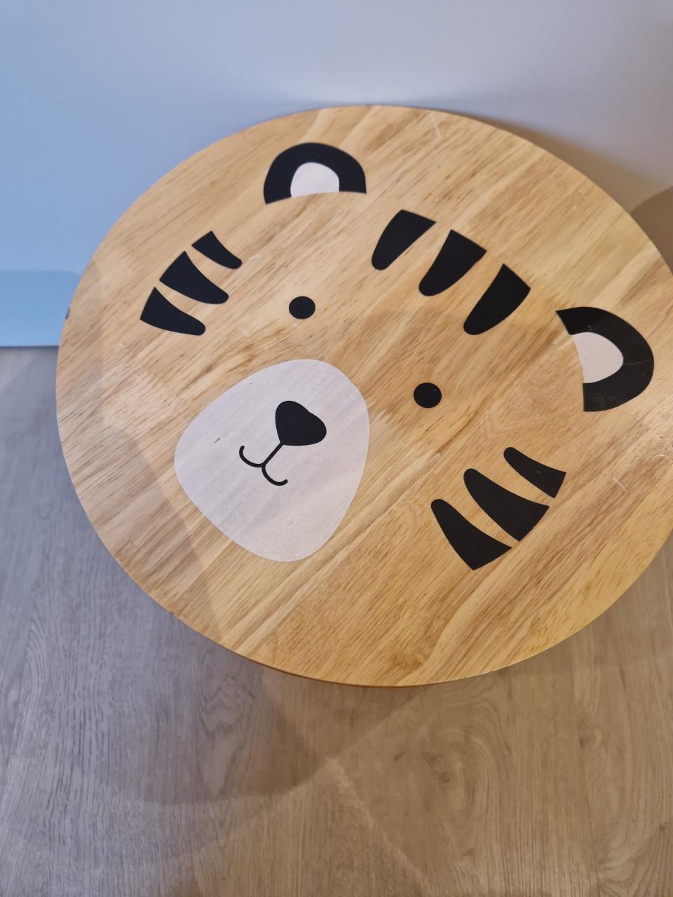 Opbergpoef kinderkamer