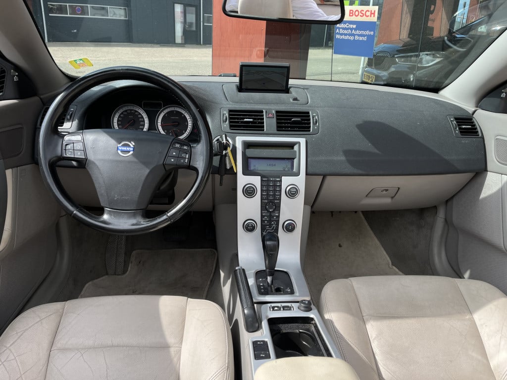 Volvo C70 convertible 2.0 d3 5 cilinder aut. summum | leer | nav | memory |