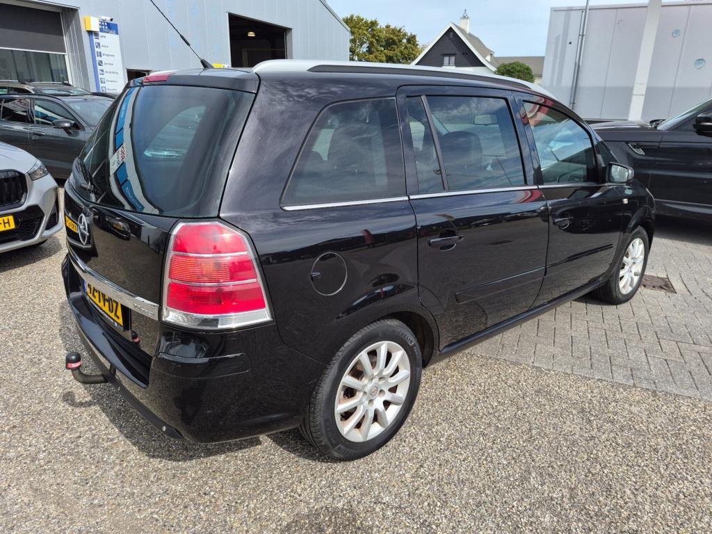 Opel Zafira 2.2 cosmo