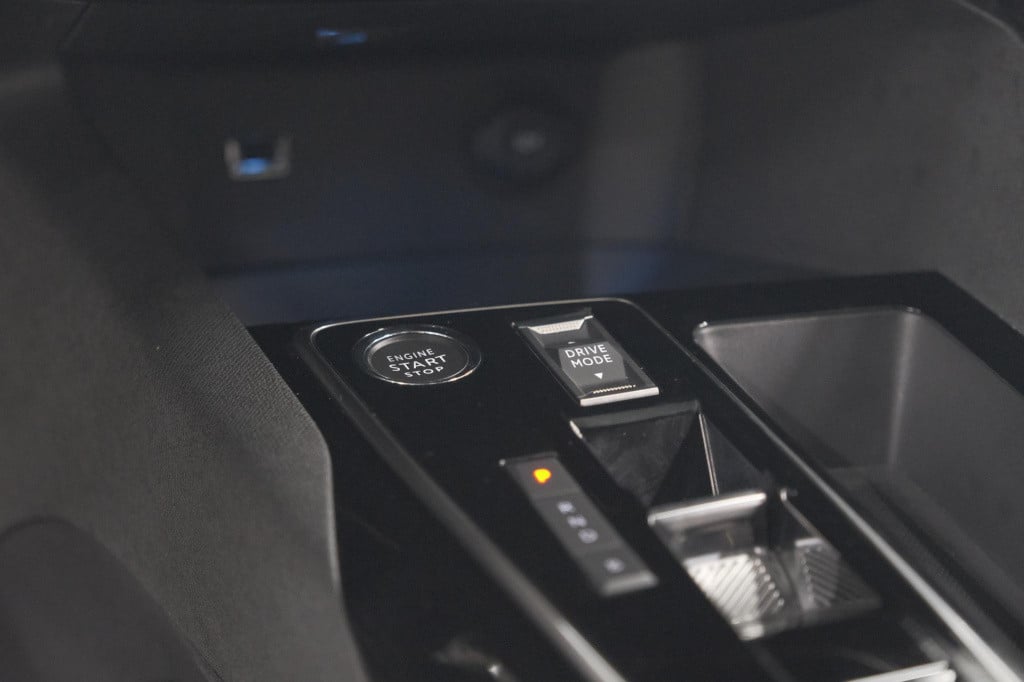 Peugeot 3008 1.6 hybrid 225 allure pack business | camera | navigatie | app