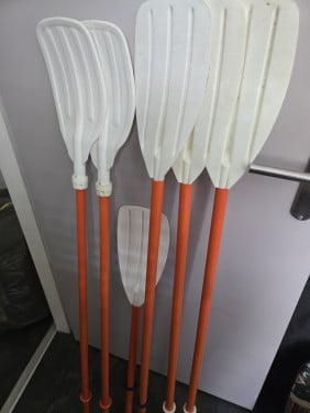 3 set peddels ong. 130 cm, 1 korter ivm breuk