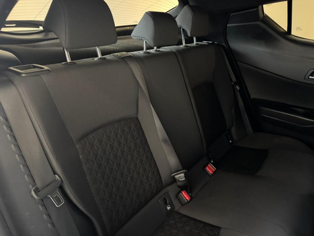 Toyota C-hr 1.8 hybrid business plus