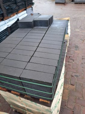 Partij dikformaat beton 4 verschillende kleuren