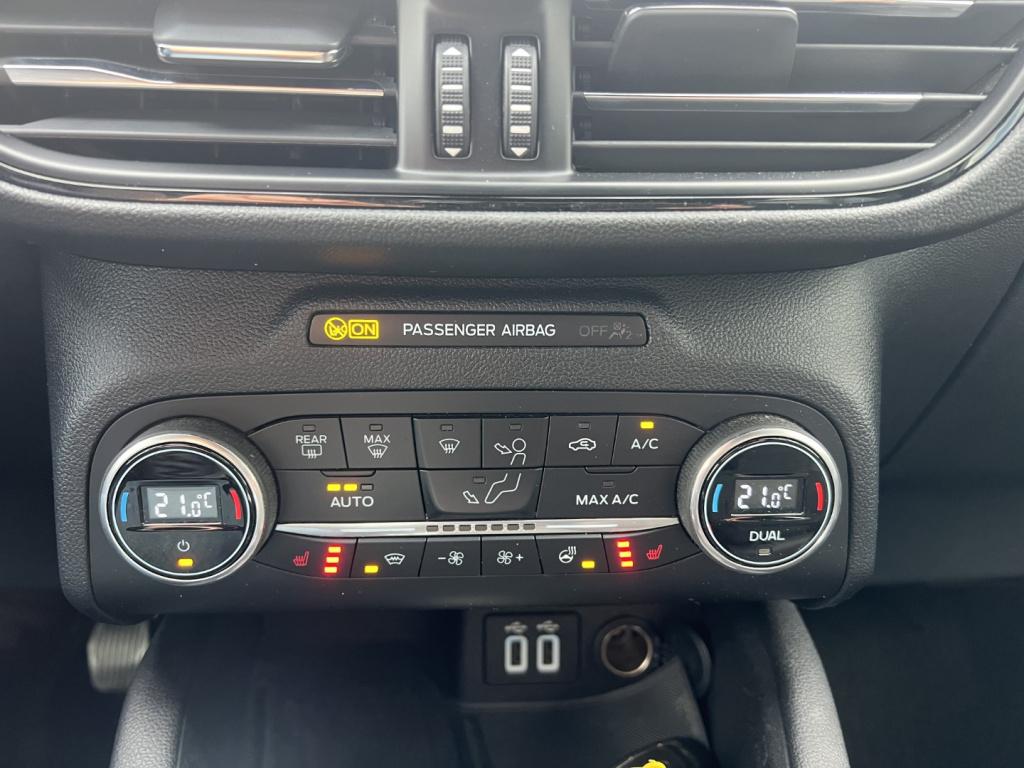 Ford Kuga 1.5 ecoboost 150pk 2wd st-line x voorruitverwarming , stoel en st