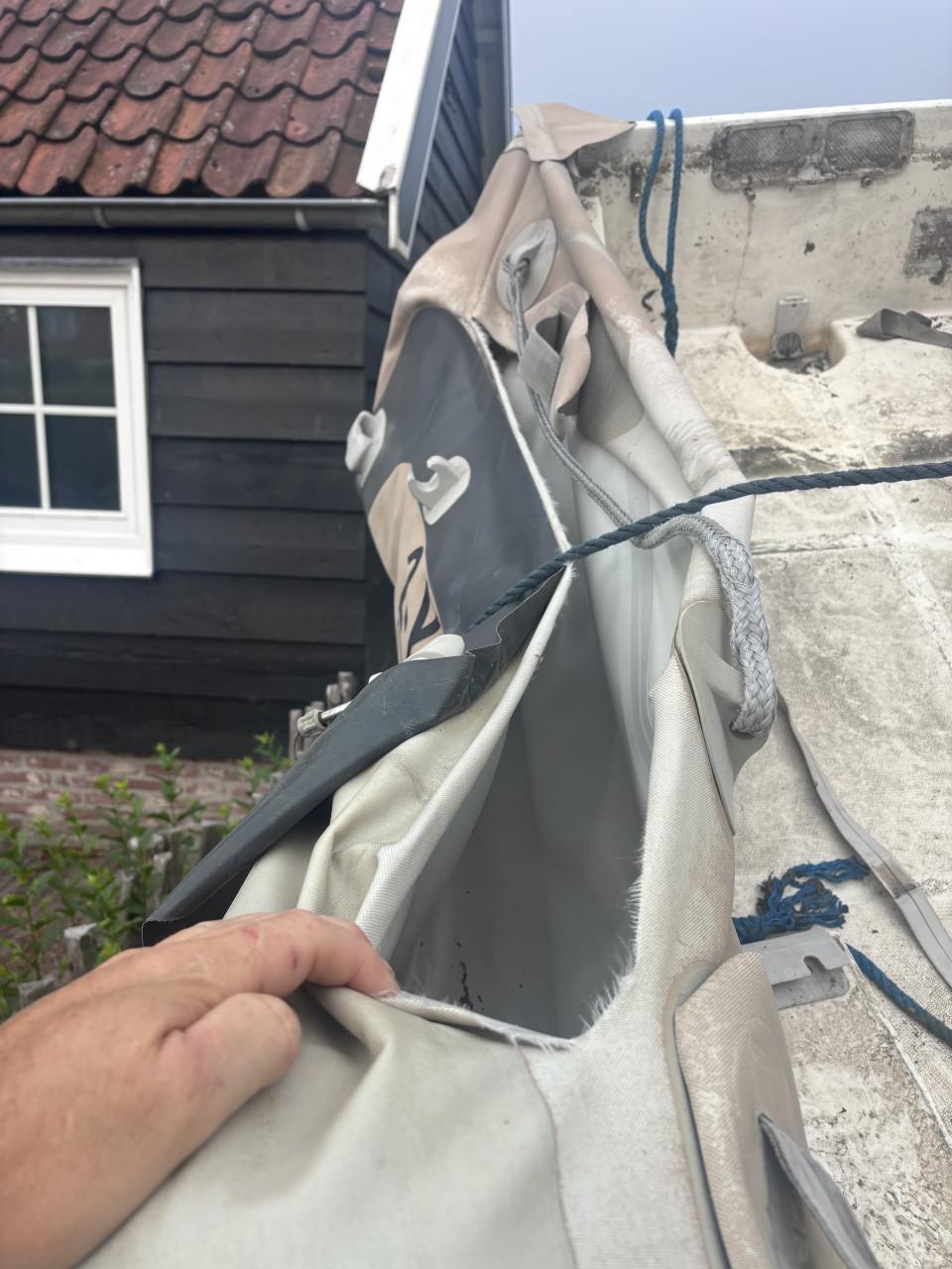 Gratis RIB rubberboot (kapot)
