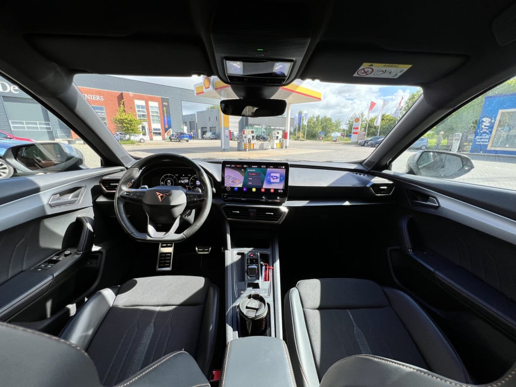 Cupra Formentor 1.4 e-hybrid vz performance | 245 pk | 360 camera's | apple