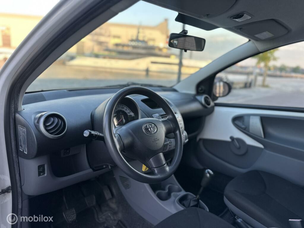 Toyota Aygo 1.0-12V Comfort Airco km124.035 5Drs BJ2010