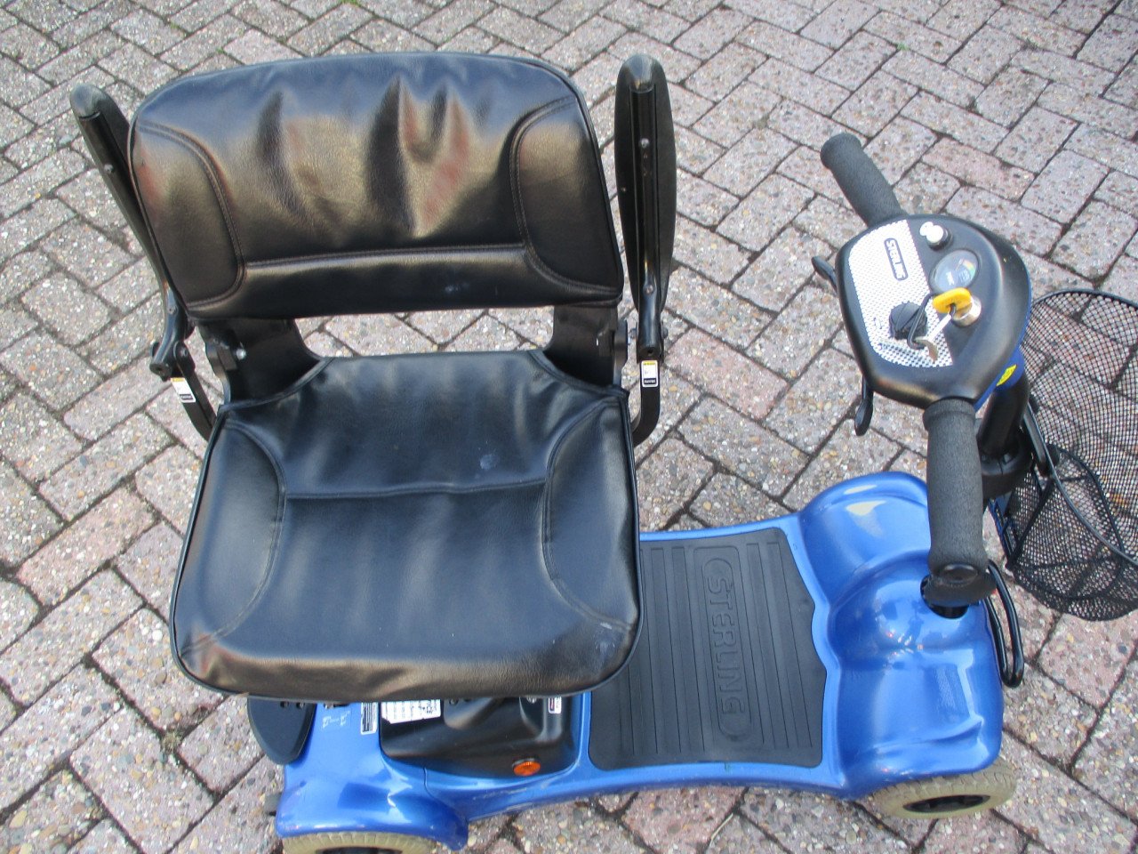 Opvouwbare Sterling 4wiel scootmobiel compleet met de oplader