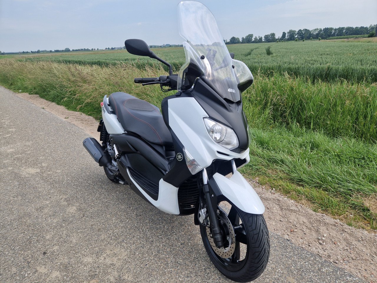 Yamaha xmax 250 (YP250R) motorscooter (inruil mogelijk!)
