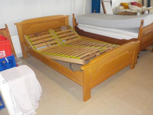 Massief blank eiken ledikant met 2 verstelbare lattenbodems 210 x 140 cm