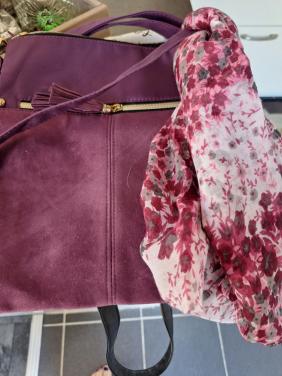 Leuk tasje met sjaaltje