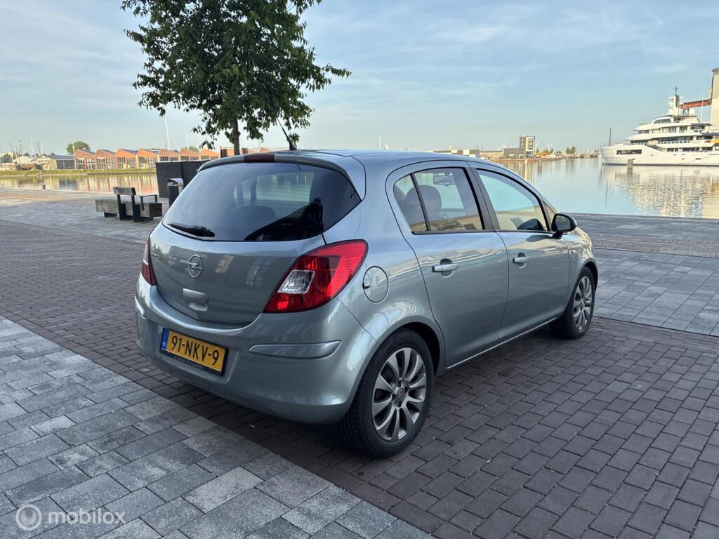 Opel Corsa 1.4-16V 111 Edition Airco Carplay km121.618 Nap 5Deurs BJ2010