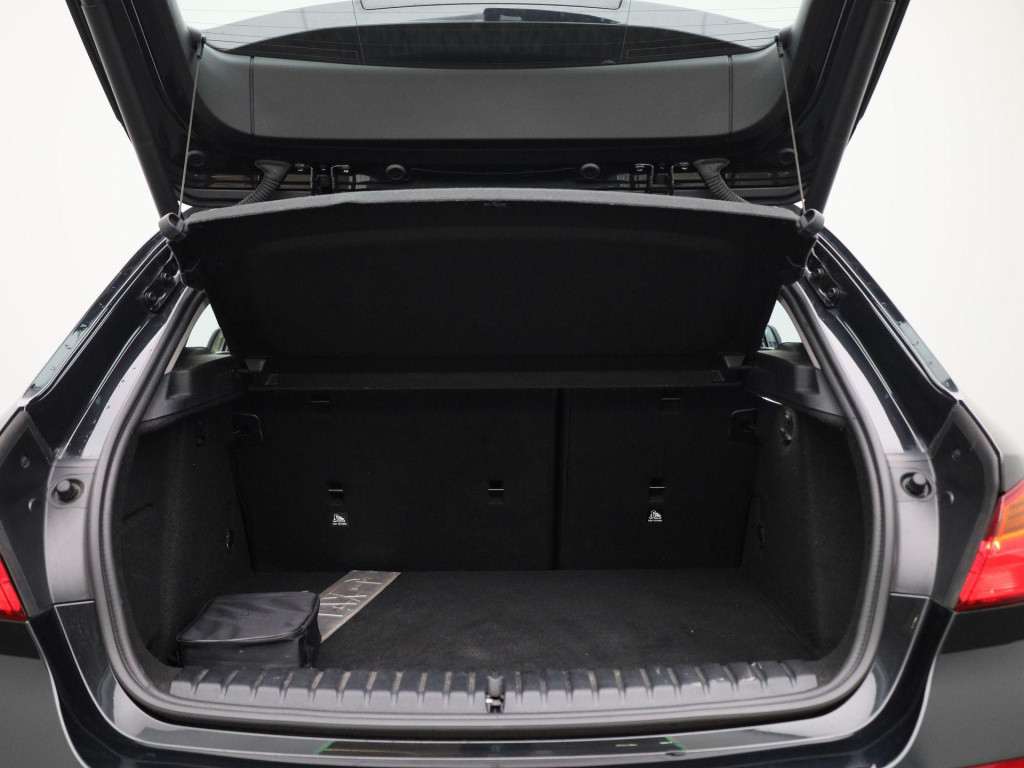 BMW 1 Serie 118i executive | automaat | schuifdak | leder | stoel verwarmin