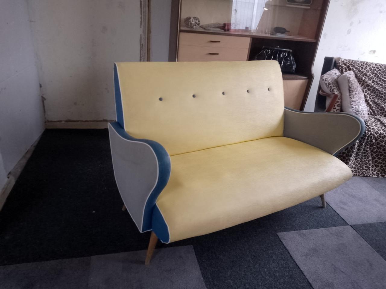 Jaren 50 bank (geel/grijs/blauw)