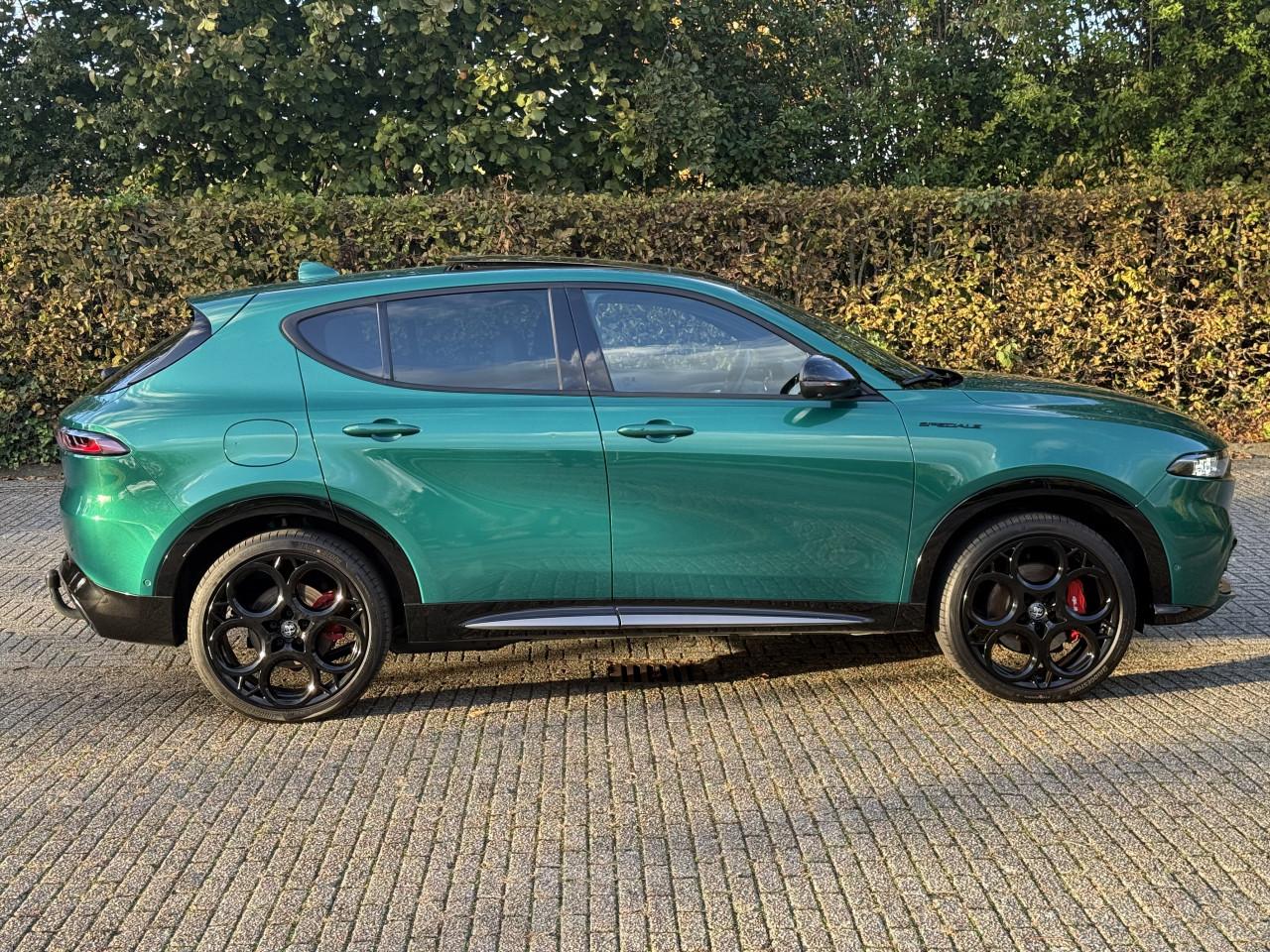 Alfa Romeo Tonale - 1.3T PHEV Edizione Speciale Q4 | Verde Montreal| Pano