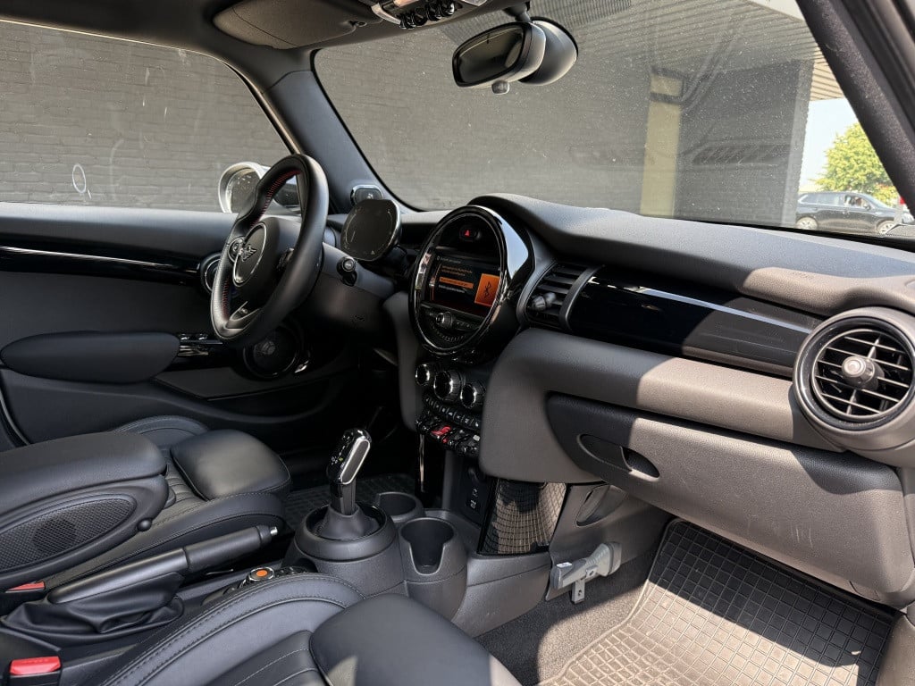 Mini Cooper mini 2.0 // serious business pack // nieuwstaat // 5 deurs /