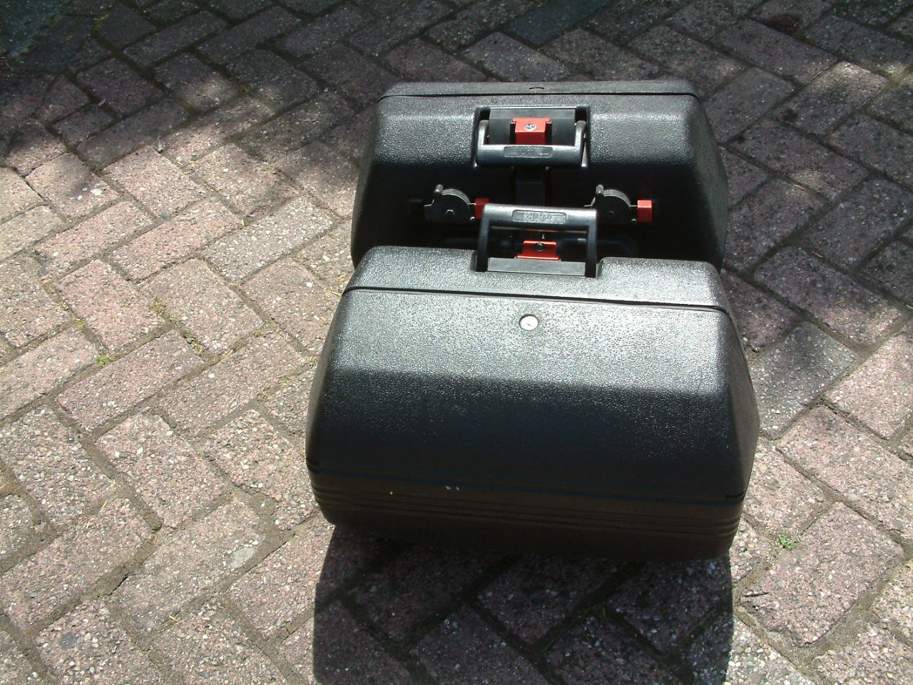 2 motor koffers