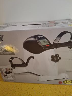 Te koop zo goed als nieuwe arm/beentrainer in doos.