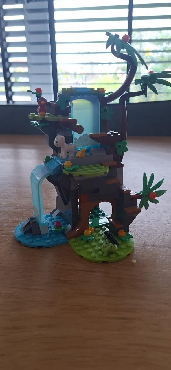 Goede staat LEGO Friends Jungle Reddingsactie met luchtballon 41423