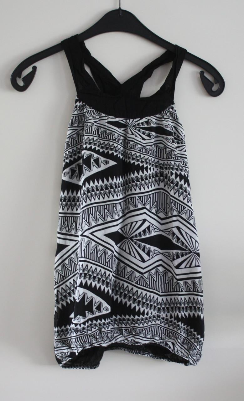Zwart witte top met print maat 36