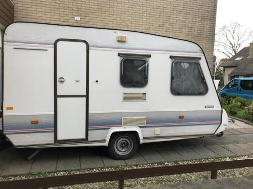 Adria caravan 710kg
