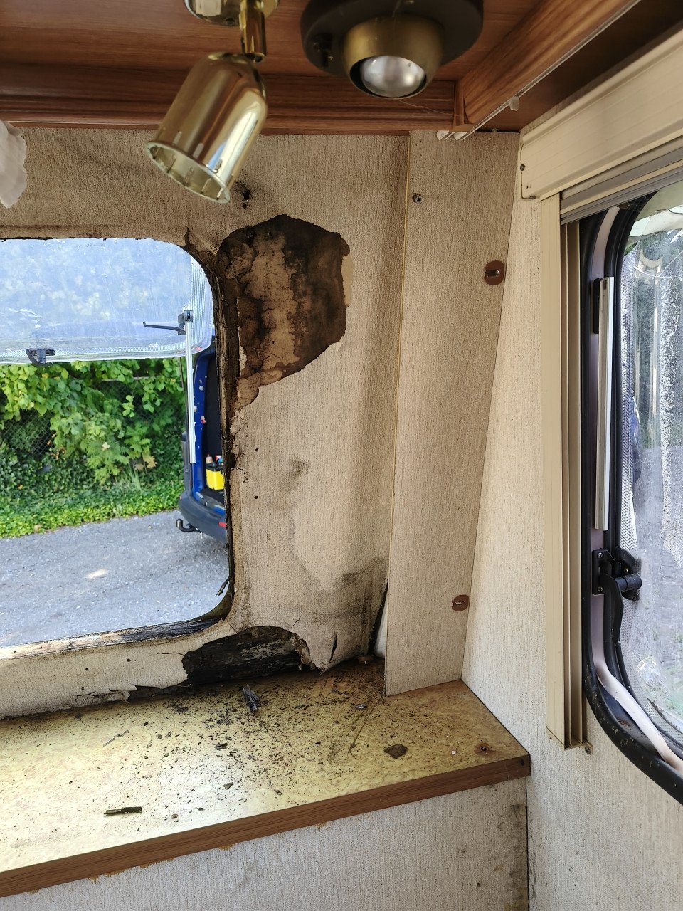 Kleine reparaties van caravans binnen en buiten