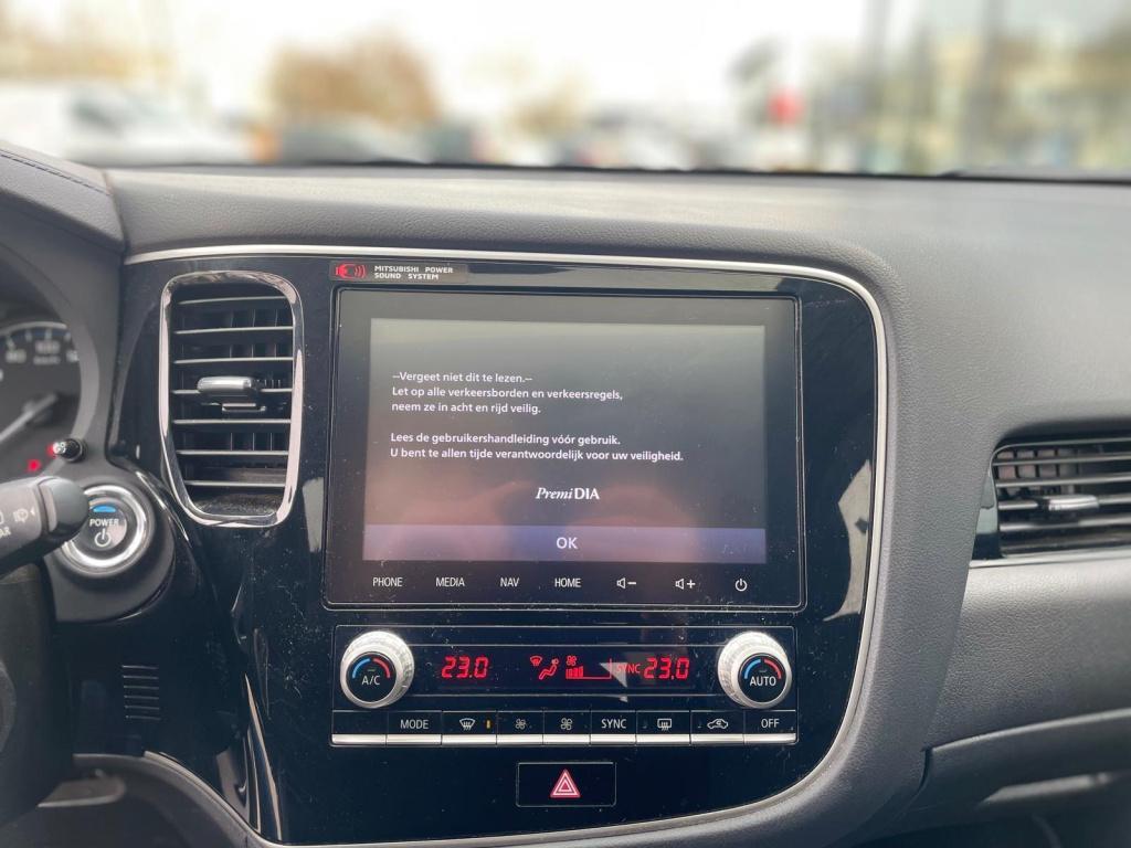 Mitsubishi Outlander 2.4 phev intense+