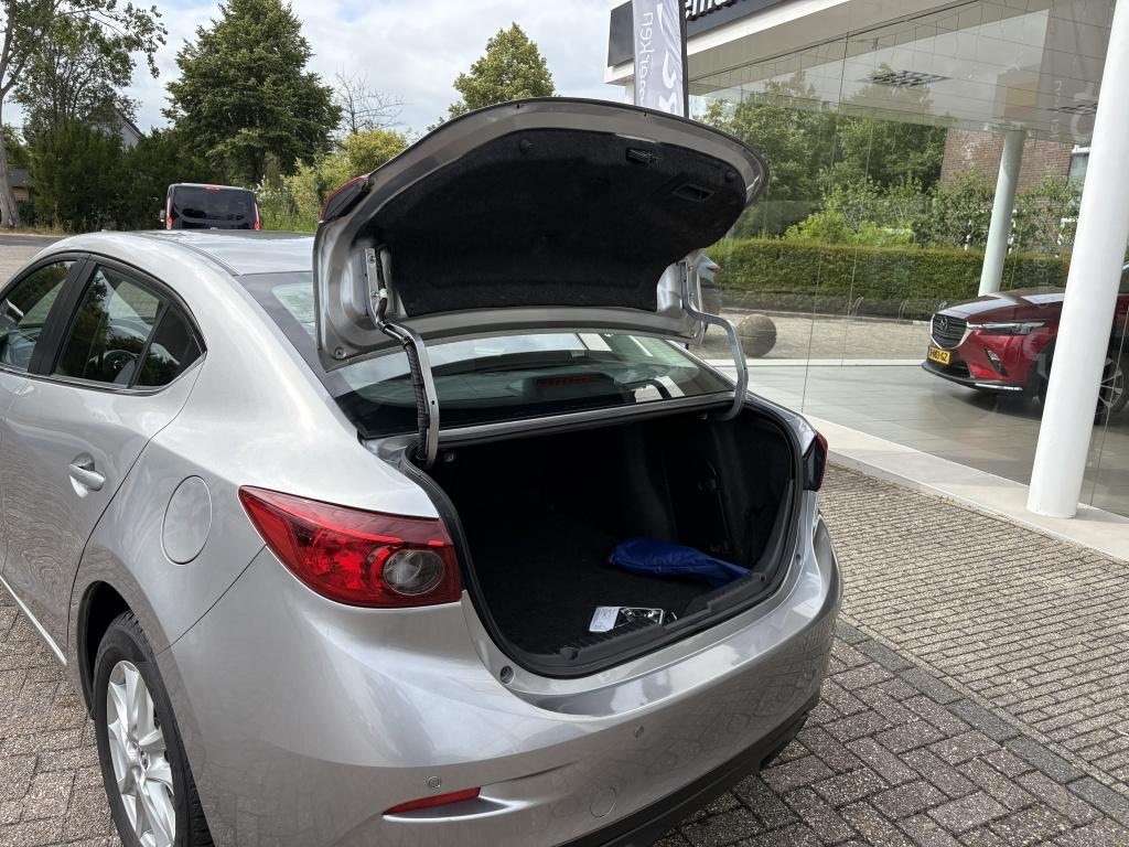 Mazda 3 2.0 skylease