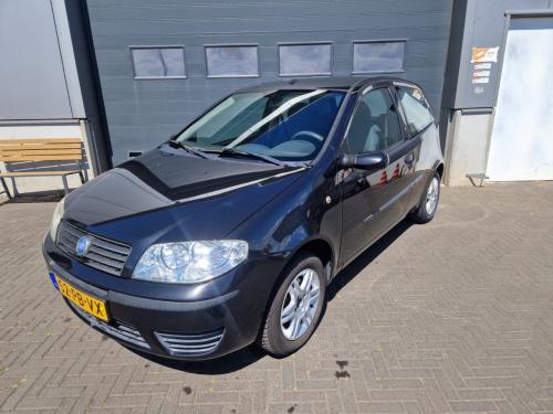 TE KOOP FIAT PUNTO 1.4 16V DYNAMIC APK TOT AUGUSTUS 2027 MET AIRCO 1299,-