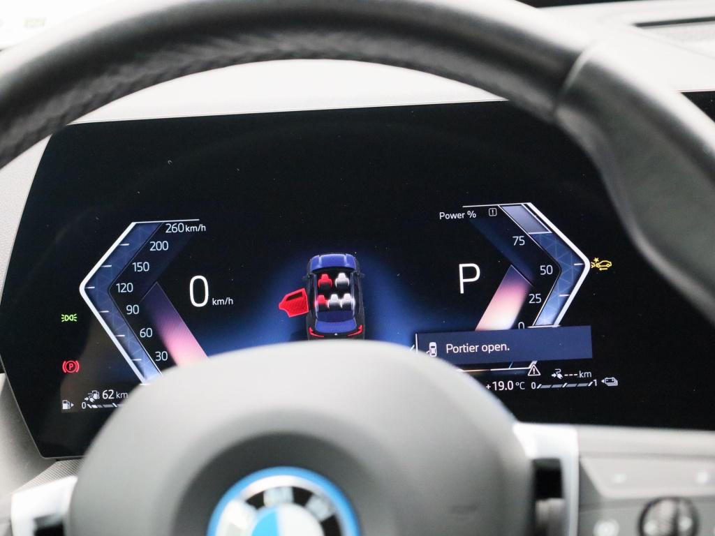 BMW X1 xdrive25e | automaat | lmv | parkeer sensoren | virtual cockpit | ca
