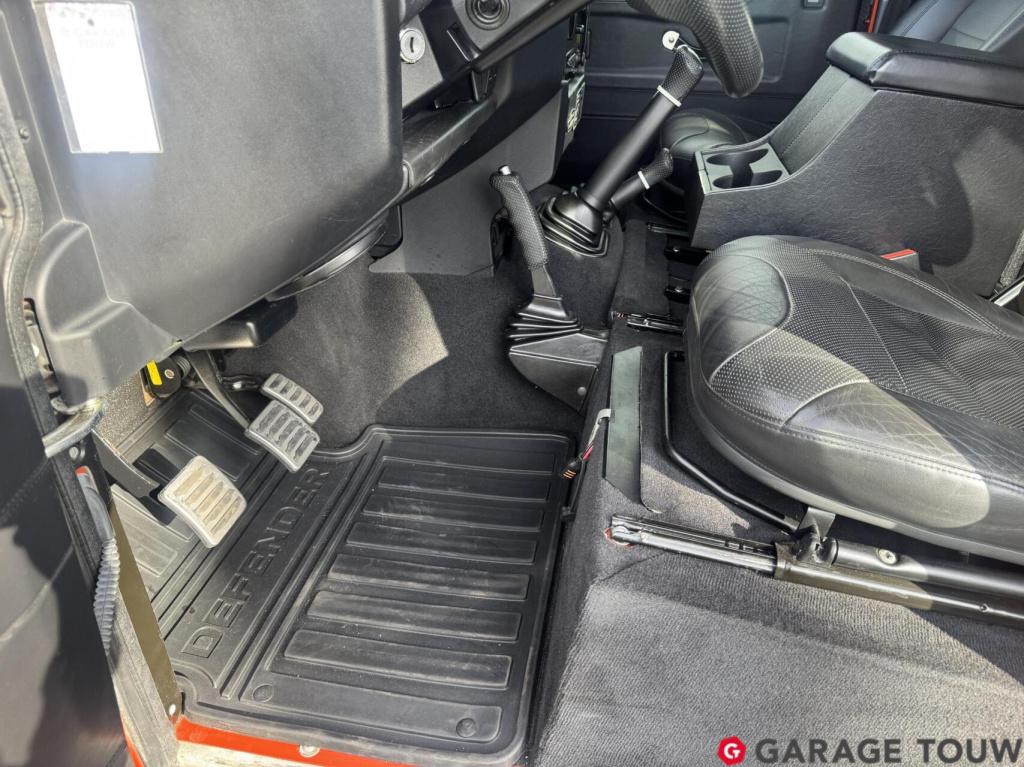 Land Rover Defender 2.2 d sw 90" adventure+ limited edition