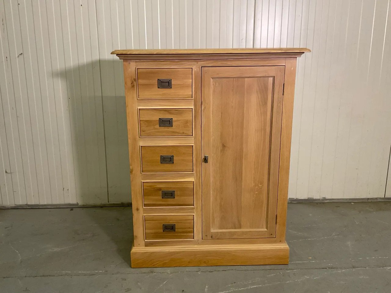 Nieuwe Opbergkast eikenhout 127x100x45