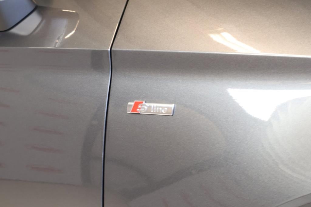 Audi A3 cabriolet 1.5 tfsi cod sport s line edition, carplay, stoel+nek ver