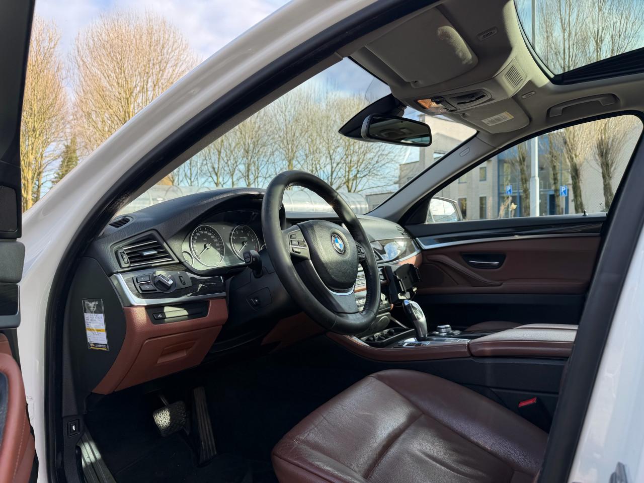 BMW 523i 3.0 6-Cilinder High Executive | Apk | Navi | Cruise | Pdc